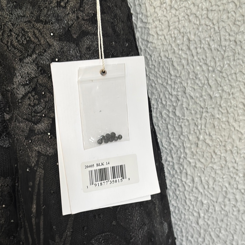 Mac Duggal Black Embellished Floral Cap Sleeve A Line Gown, Lace Maxi Dress NWT - Picture 10 of 17